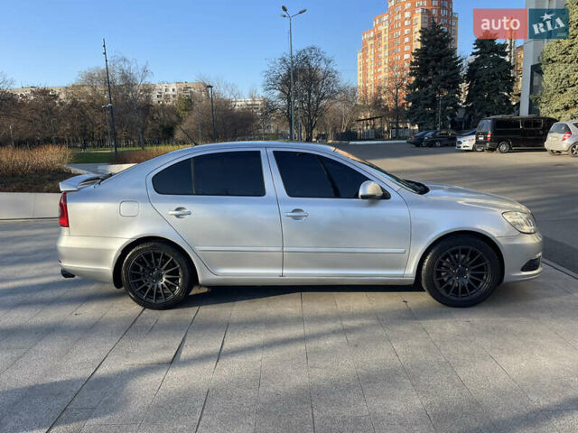 Серый Шкода Октавия, объемом двигателя 1.8 л и пробегом 204 тыс. км за 8500 $, фото 6 на Automoto.ua
