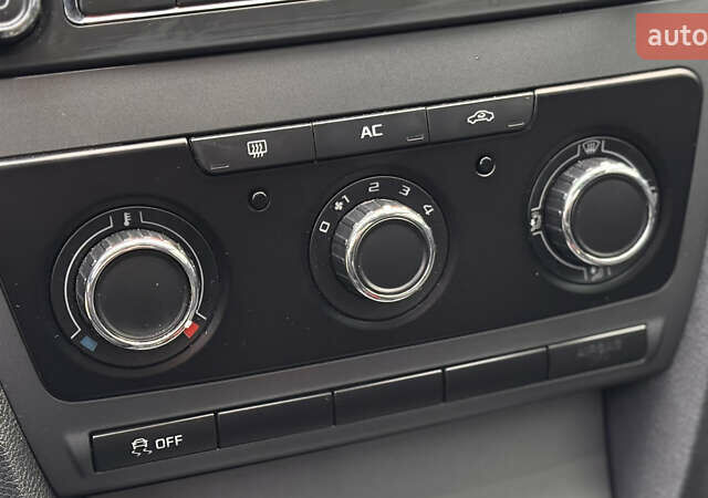 Серый Шкода Октавия, объемом двигателя 1.6 л и пробегом 202 тыс. км за 7700 $, фото 14 на Automoto.ua