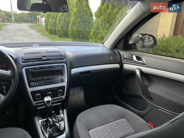 Шкода Октавия 2011 в Запорожье на Automoto.ua Серый Шкода Октавия, объемом двигателя 1.8 л и пробегом 180 тыс. км за 7100 $, фото 36 на Automoto.ua