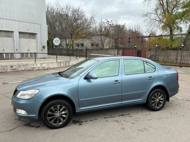 Сірий Шкода Октавія, об'ємом двигуна 2 л та пробігом 219 тис. км за 8900 $, фото 1 на Automoto.ua