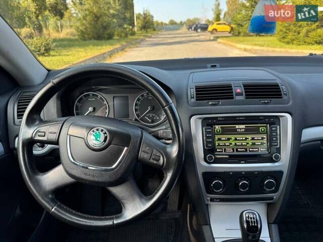 Сірий Шкода Октавія, об'ємом двигуна 1.8 л та пробігом 221 тис. км за 8000 $, фото 16 на Automoto.ua
