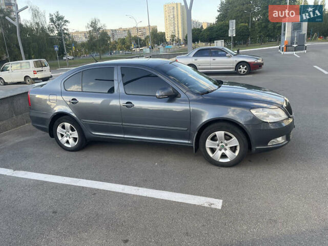 Серый Шкода Октавия, объемом двигателя 1.8 л и пробегом 283 тыс. км за 7400 $, фото 5 на Automoto.ua