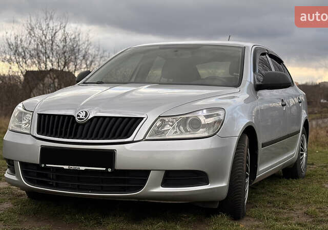 Сірий Шкода Октавія, об'ємом двигуна 1.6 л та пробігом 202 тис. км за 7700 $, фото 1 на Automoto.ua
