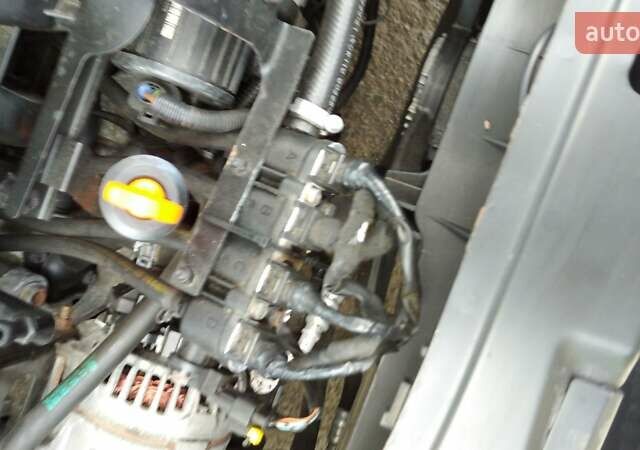 Серый Шкода Октавия, объемом двигателя 1.6 л и пробегом 209 тыс. км за 9800 $, фото 19 на Automoto.ua