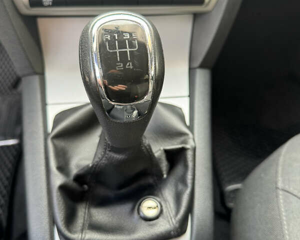 Шкода Октавия 2011 в Черкассах на Automoto.ua Серый Шкода Октавия, объемом двигателя 1.6 л и пробегом 183 тыс. км за 8700 $, фото 58 на Automoto.ua