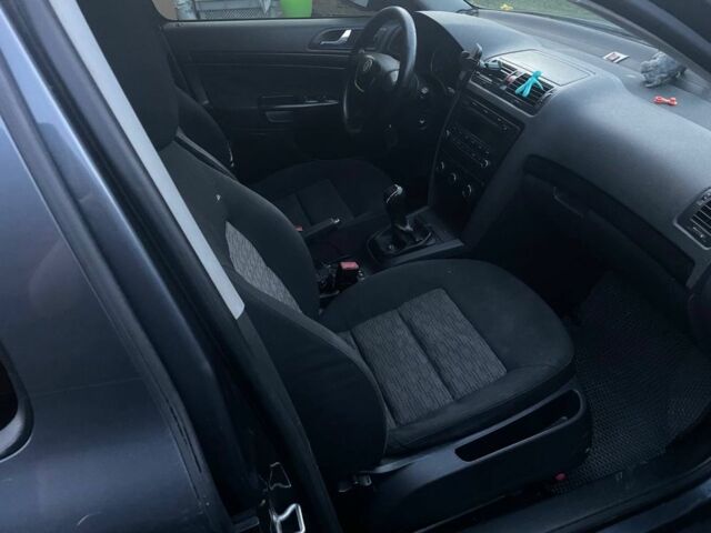 Шкода Октавія 2011 у Києві на Automoto.ua Сірий Шкода Октавія, об'ємом двигуна 1.8 л та пробігом 323 тис. км за 9000 $, фото 8 на Automoto.ua