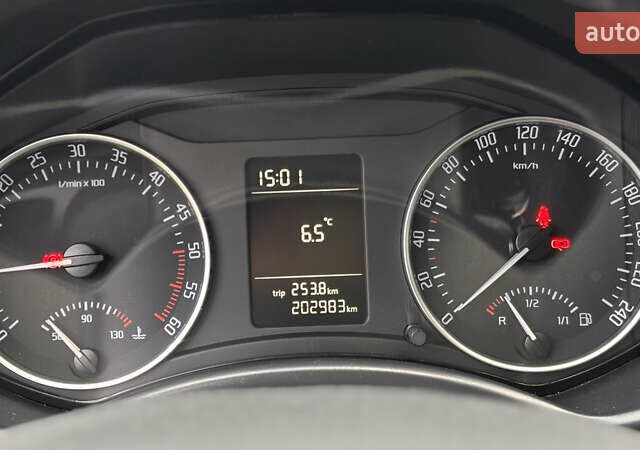 Серый Шкода Октавия, объемом двигателя 1.6 л и пробегом 202 тыс. км за 7700 $, фото 12 на Automoto.ua