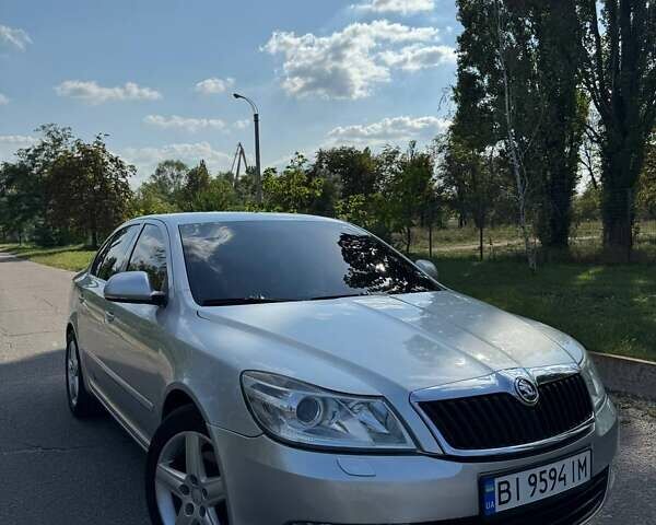 Сірий Шкода Октавія, об'ємом двигуна 1.8 л та пробігом 221 тис. км за 8000 $, фото 26 на Automoto.ua