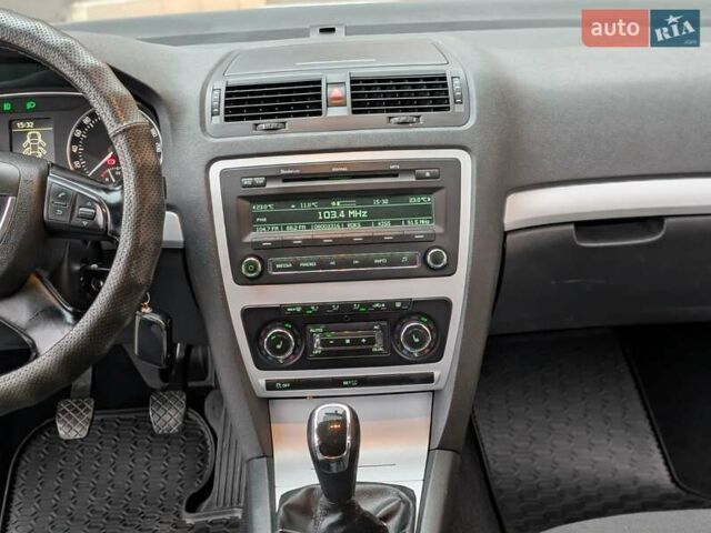 Серый Шкода Октавия, объемом двигателя 1.6 л и пробегом 306 тыс. км за 7850 $, фото 53 на Automoto.ua