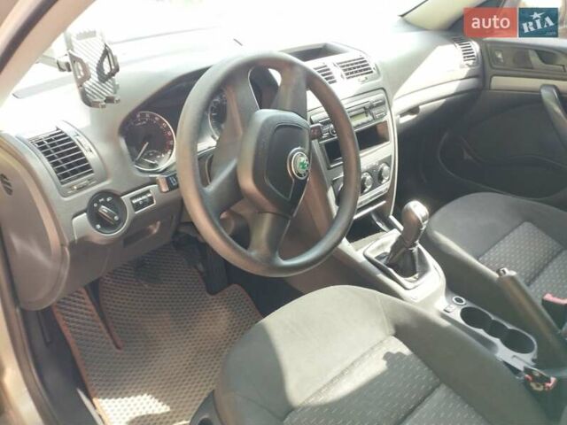 Сірий Шкода Октавія, об'ємом двигуна 1.6 л та пробігом 398 тис. км за 6950 $, фото 23 на Automoto.ua