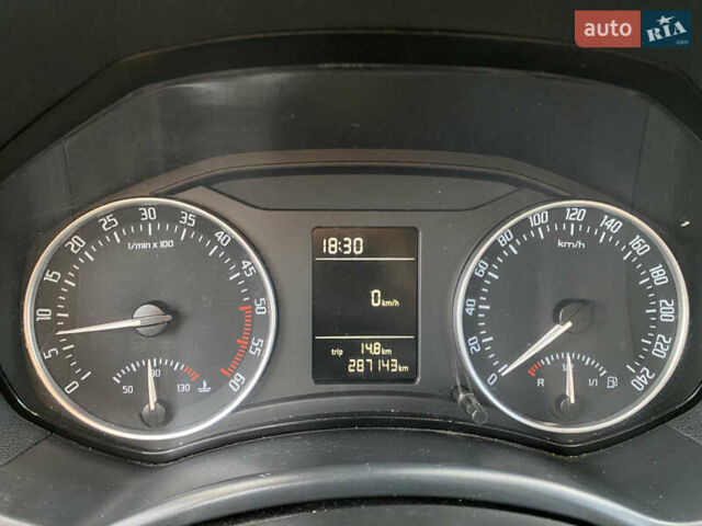 Сірий Шкода Октавія, об'ємом двигуна 1.6 л та пробігом 287 тис. км за 7500 $, фото 15 на Automoto.ua