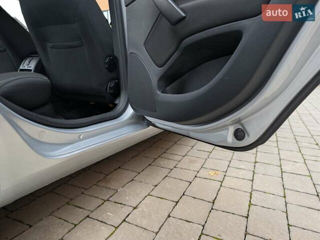 Серый Шкода Октавия, объемом двигателя 1.6 л и пробегом 306 тыс. км за 7850 $, фото 48 на Automoto.ua