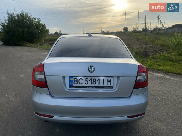Сірий Шкода Октавія, об'ємом двигуна 1.6 л та пробігом 287 тис. км за 7500 $, фото 5 на Automoto.ua