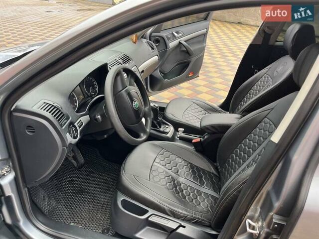 Серый Шкода Октавия, объемом двигателя 1.8 л и пробегом 239 тыс. км за 8800 $, фото 27 на Automoto.ua