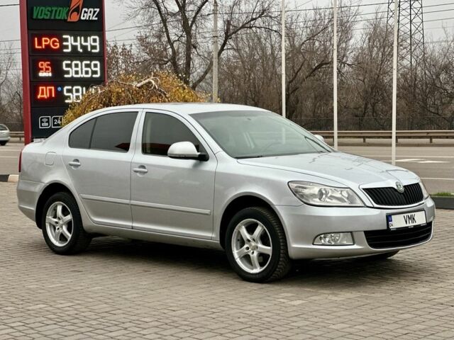 Серый Шкода Октавия, объемом двигателя 1.6 л и пробегом 221 тыс. км за 7600 $, фото 9 на Automoto.ua