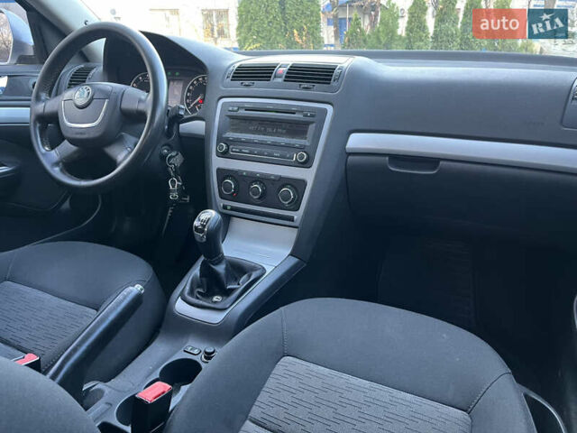Сірий Шкода Октавія, об'ємом двигуна 1.8 л та пробігом 215 тис. км за 6400 $, фото 7 на Automoto.ua