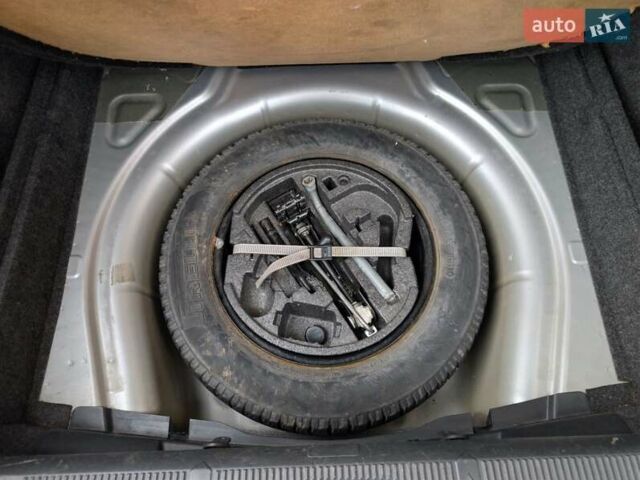 Серый Шкода Октавия, объемом двигателя 1.6 л и пробегом 306 тыс. км за 7850 $, фото 64 на Automoto.ua