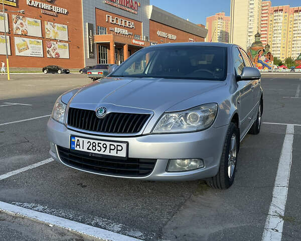 Сірий Шкода Октавія, об'ємом двигуна 1.8 л та пробігом 185 тис. км за 8000 $, фото 8 на Automoto.ua