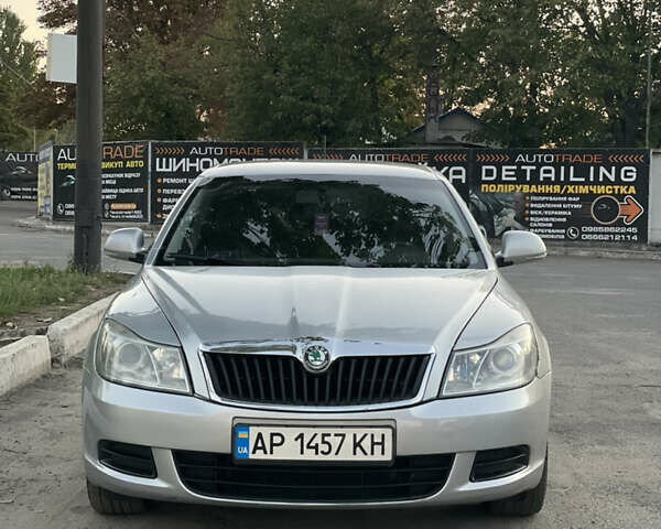 Сірий Шкода Октавія, об'ємом двигуна 1.6 л та пробігом 300 тис. км за 6999 $, фото 1 на Automoto.ua