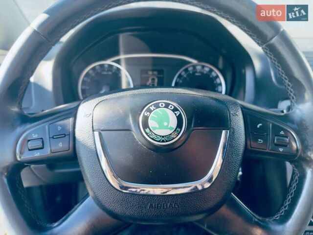 Сірий Шкода Октавія, об'ємом двигуна 1.6 л та пробігом 260 тис. км за 8000 $, фото 2 на Automoto.ua