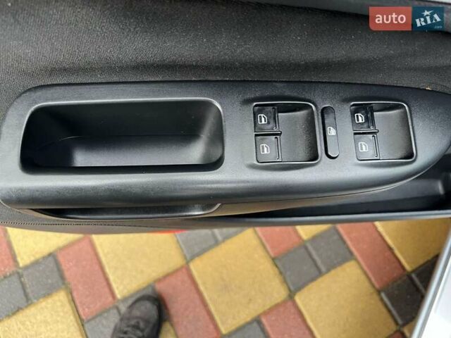 Серый Шкода Октавия, объемом двигателя 1.8 л и пробегом 239 тыс. км за 8800 $, фото 49 на Automoto.ua