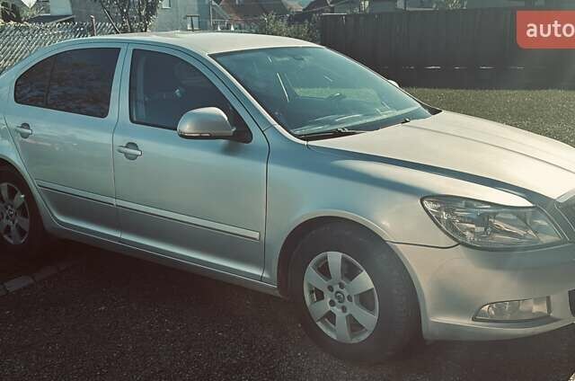 Сірий Шкода Октавія, об'ємом двигуна 1.6 л та пробігом 260 тис. км за 8000 $, фото 5 на Automoto.ua