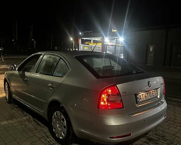 Серый Шкода Октавия, объемом двигателя 1.6 л и пробегом 203 тыс. км за 6800 $, фото 13 на Automoto.ua
