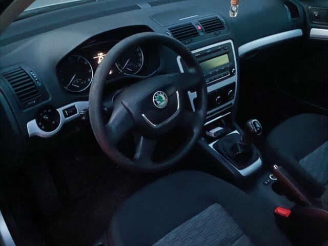 Сірий Шкода Октавія, об'ємом двигуна 0 л та пробігом 253 тис. км за 7089 $, фото 3 на Automoto.ua