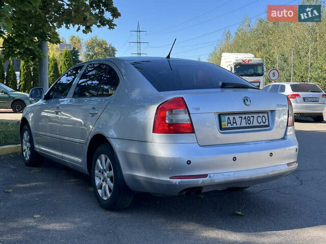Серый Шкода Октавия, объемом двигателя 1.8 л и пробегом 215 тыс. км за 6550 $, фото 4 на Automoto.ua