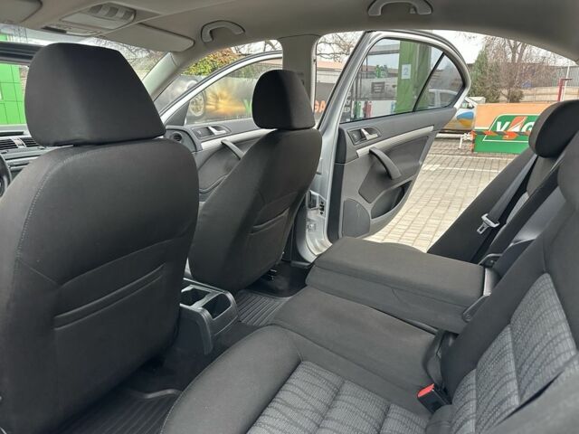 Серый Шкода Октавия, объемом двигателя 1.6 л и пробегом 221 тыс. км за 7600 $, фото 16 на Automoto.ua