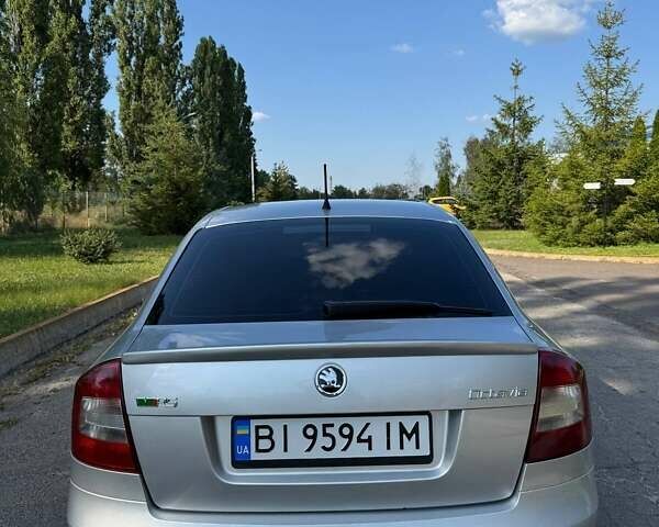 Сірий Шкода Октавія, об'ємом двигуна 1.8 л та пробігом 221 тис. км за 8000 $, фото 8 на Automoto.ua