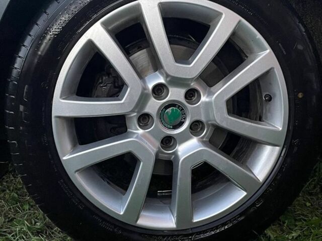 Шкода Октавія 2011 у Києві на Automoto.ua Сірий Шкода Октавія, об'ємом двигуна 1.8 л та пробігом 323 тис. км за 9000 $, фото 11 на Automoto.ua