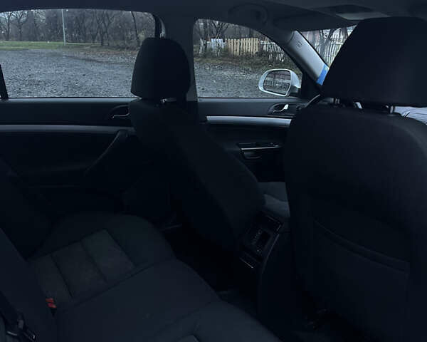 Серый Шкода Октавия, объемом двигателя 2 л и пробегом 320 тыс. км за 8000 $, фото 9 на Automoto.ua