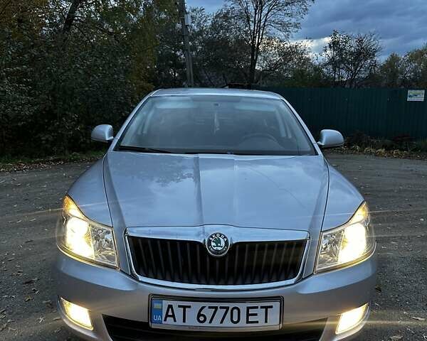Шкода Октавия 2011 в Надворной на Automoto.ua Серый Шкода Октавия, объемом двигателя 1.6 л и пробегом 202 тыс. км за 6950 $, фото 9 на Automoto.ua