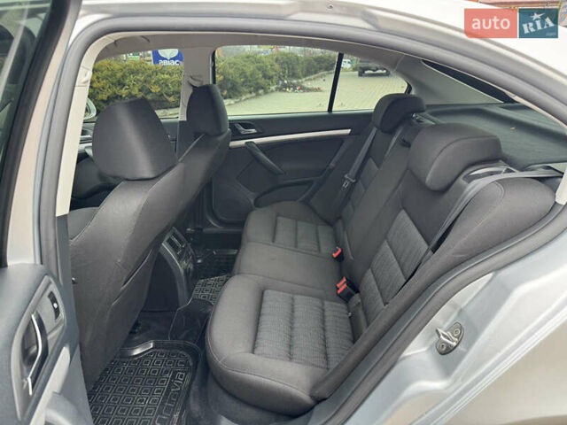 Серый Шкода Октавия, объемом двигателя 1.8 л и пробегом 166 тыс. км за 7300 $, фото 13 на Automoto.ua