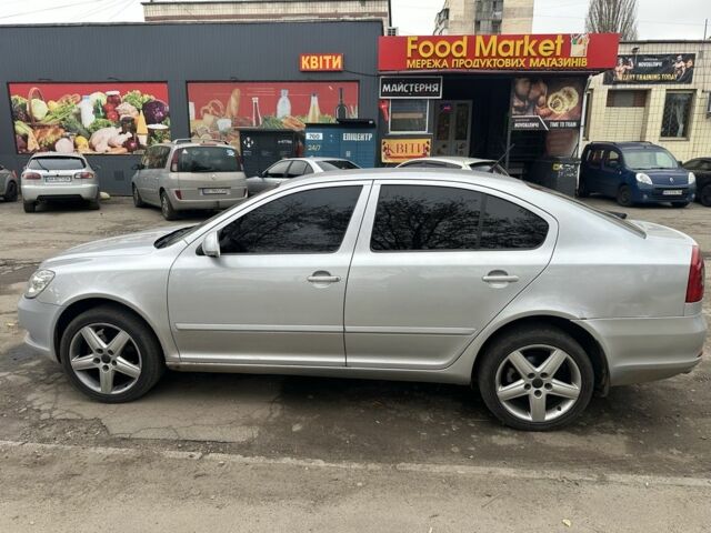 Сірий Шкода Октавія, об'ємом двигуна 1.6 л та пробігом 255 тис. км за 6500 $, фото 4 на Automoto.ua
