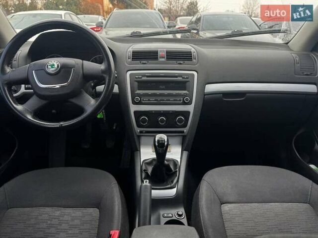 Серый Шкода Октавия, объемом двигателя 1.8 л и пробегом 330 тыс. км за 6700 $, фото 16 на Automoto.ua