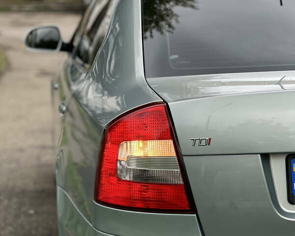 Сірий Шкода Октавія, об'ємом двигуна 1.97 л та пробігом 273 тис. км за 10799 $, фото 23 на Automoto.ua