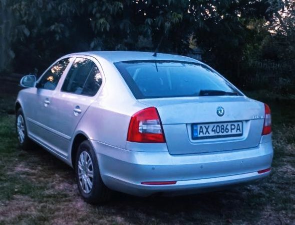 Серый Шкода Октавия, объемом двигателя 1.2 л и пробегом 250 тыс. км за 7600 $, фото 2 на Automoto.ua