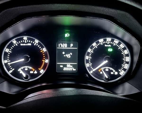 Серый Шкода Октавия, объемом двигателя 1.8 л и пробегом 205 тыс. км за 7900 $, фото 3 на Automoto.ua