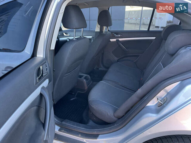 Серый Шкода Октавия, объемом двигателя 1.8 л и пробегом 215 тыс. км за 6550 $, фото 9 на Automoto.ua