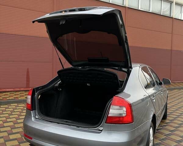 Серый Шкода Октавия, объемом двигателя 1.8 л и пробегом 239 тыс. км за 8800 $, фото 9 на Automoto.ua