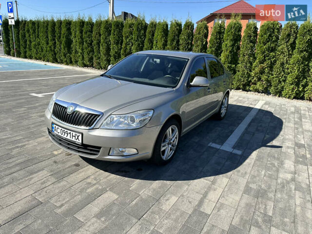 Серый Шкода Октавия, объемом двигателя 1.6 л и пробегом 241 тыс. км за 8200 $, фото 3 на Automoto.ua