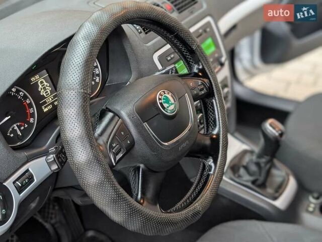 Серый Шкода Октавия, объемом двигателя 1.6 л и пробегом 306 тыс. км за 7850 $, фото 58 на Automoto.ua