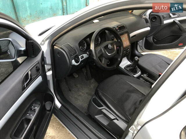 Серый Шкода Октавия, объемом двигателя 1.8 л и пробегом 245 тыс. км за 8000 $, фото 8 на Automoto.ua