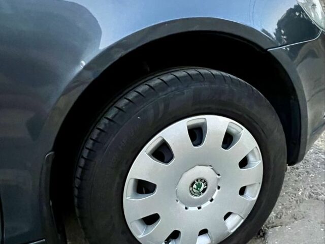 Серый Шкода Октавия, объемом двигателя 1.8 л и пробегом 324 тыс. км за 7600 $, фото 5 на Automoto.ua