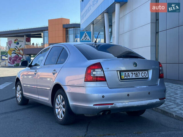 Серый Шкода Октавия, объемом двигателя 1.8 л и пробегом 215 тыс. км за 6350 $, фото 2 на Automoto.ua