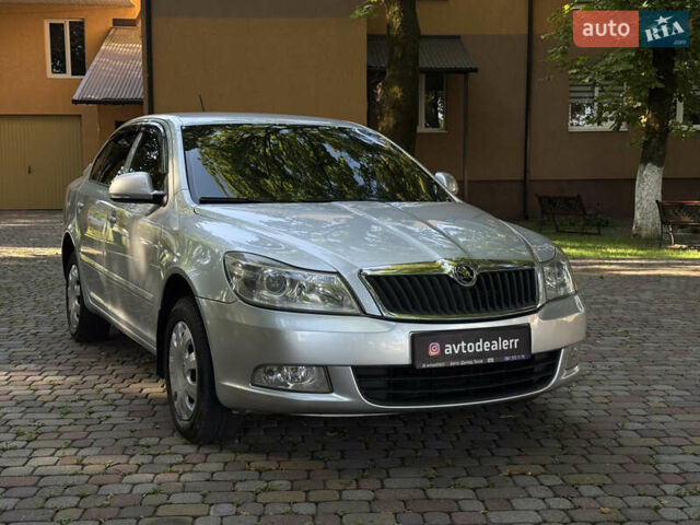 Сірий Шкода Октавія, об'ємом двигуна 2 л та пробігом 254 тис. км за 8400 $, фото 10 на Automoto.ua