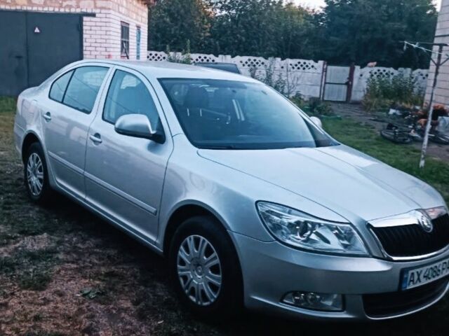 Серый Шкода Октавия, объемом двигателя 1.2 л и пробегом 250 тыс. км за 7600 $, фото 1 на Automoto.ua