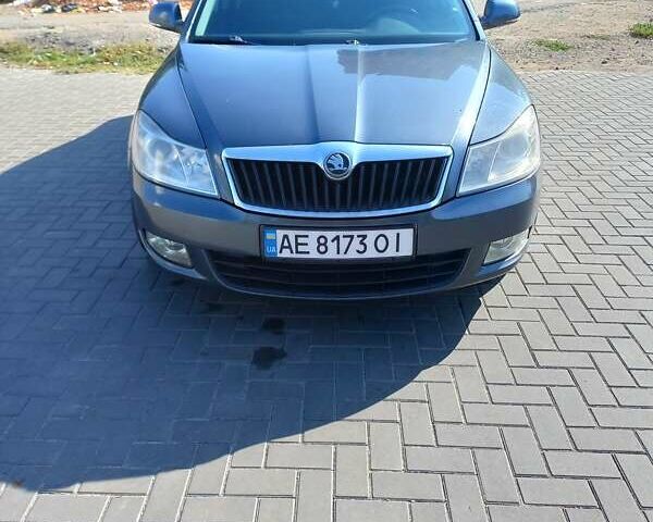 Сірий Шкода Октавія, об'ємом двигуна 1.6 л та пробігом 200 тис. км за 7200 $, фото 4 на Automoto.ua